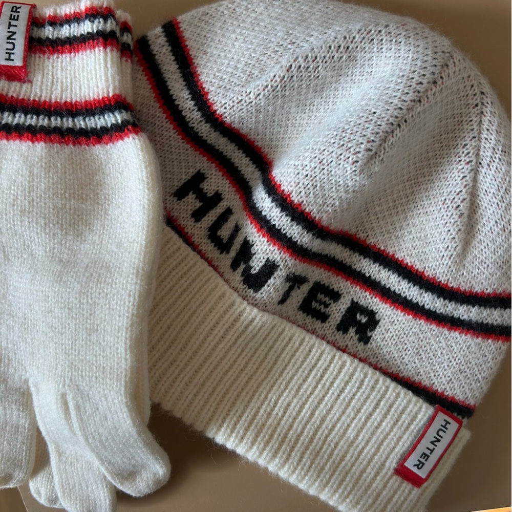Hunter Hat and Glove Set